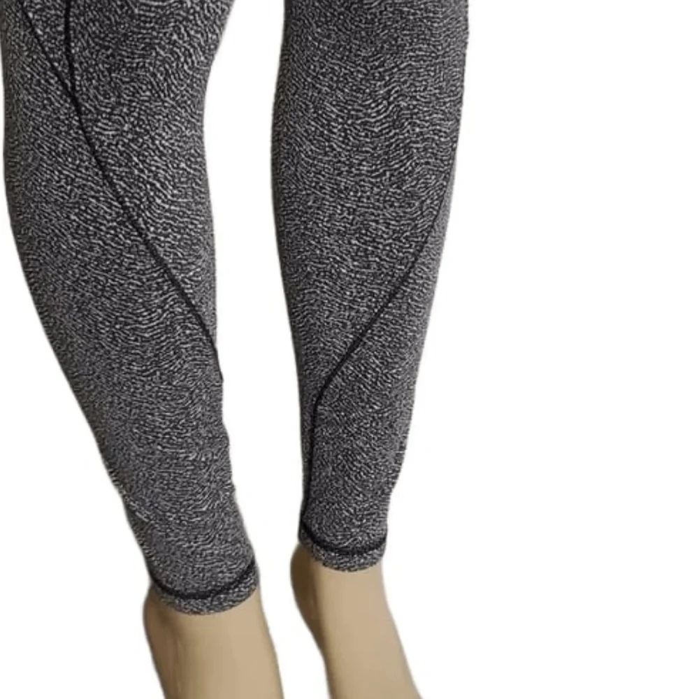 Lululemon Run It Out Tight Power Luxtreme Ripple Jacquard Black White Size 8